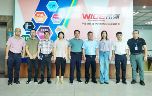 江西鹰潭高新区党工委书记周谷昌一行莅临伟强集团考察